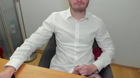 Snapshot of kinksubbydubby chatting on 6, 11, 2025 kinksubbydubby online show from 6, 11, 2025