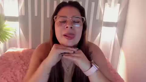 Snapshot of kinky_esmerald chatting on 24, 2, 2026 online show from 24, 2, 2026