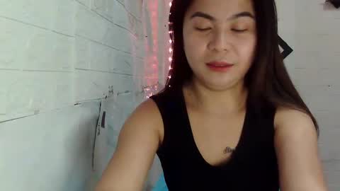 Snapshot of kinky_gurl69 chatting on 7, 12, 2024 mary online show from 7, 12, 2024