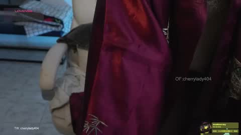 Snapshot of kinky_mj chatting on 12, 11, 2025 Mary your fav curly girl online show from 12, 11, 2025