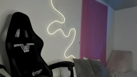 kinky yeyns online show from 19, 12, 2025