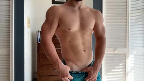 kinkybuffboy online show from 24, 12, 2024