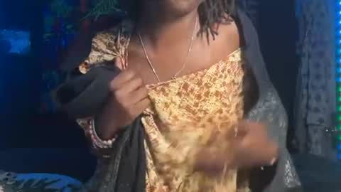 Snapshot of kinkycoupleinteracial chatting on 30, 9, 2025 interracialfacial online show from 30, 9, 2025