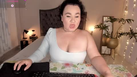 Snapshot of kinkyelise chatting on 31, 3, 2026 Jenny online show from 31, 3, 2026