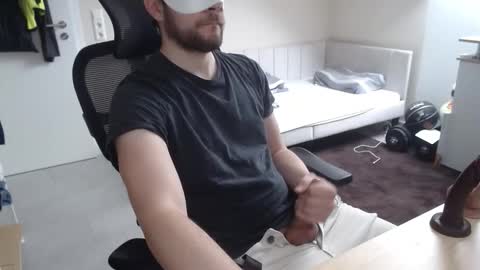Snapshot of kinkygg chatting on 11, 3, 2026 YourToy online show from 11, 3, 2026