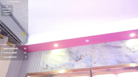 Snapshot of kinkyhousewifee_ chatting on 1, 4, 2026 MISS RYN online show from 1, 4, 2026