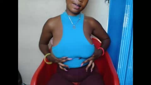 Snapshot of kinkyjuicexx chatting on 12, 9, 2025 kinkyjuicexx online show from 12, 9, 2025