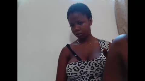 Snapshot of kinkyjuicexx chatting on 5, 12, 2025 kinkyjuicexx online show from 5, 12, 2025