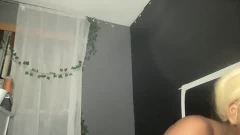 Snapshot of kinkykittee chatting on 10, 2, 2025 Bunniii online show from 10, 2, 2025