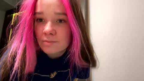 kinkykitty1997 online show from 2, 4, 2026