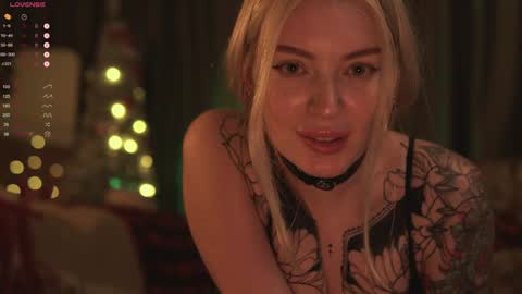 Snapshot of kinkylina_ chatting on 27, 12, 2024 kinkylina_ online show from 27, 12, 2024