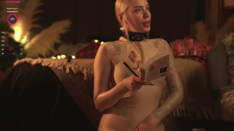 Snapshot of kinkylina_ chatting on 28, 12, 2024 kinkylina_ online show from 28, 12, 2024