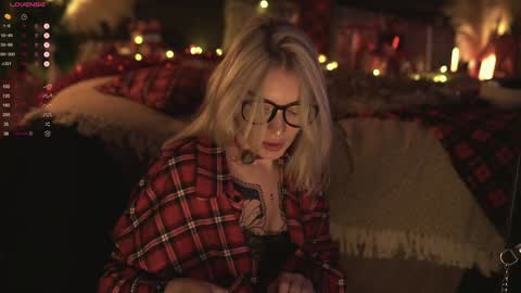 Snapshot of kinkylina_ chatting on 1, 1, 2025 kinkylina_ online show from 1, 1, 2025