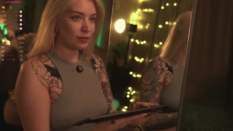 Snapshot of kinkylina_ chatting on 9, 1, 2025 kinkylina_ online show from 9, 1, 2025