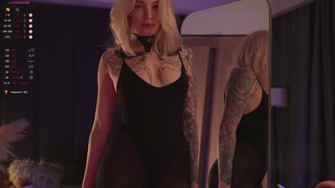 Snapshot of kinkylina_ chatting on 31, 1, 2025 kinkylina_ online show from 31, 1, 2025