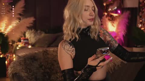 Snapshot of kinkylina_ chatting on 8, 2, 2025 kinkylina_ online show from 8, 2, 2025