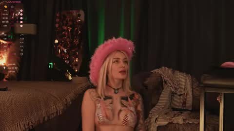 Snapshot of kinkylina_ chatting on 9, 2, 2025 kinkylina_ online show from 9, 2, 2025