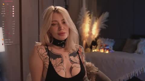 Snapshot of kinkylina_ chatting on 19, 2, 2025 kinkylina_ online show from 19, 2, 2025