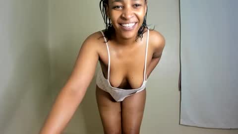 Snapshot of kinkylyla chatting on 10, 12, 2024 Kinky online show from 10, 12, 2024