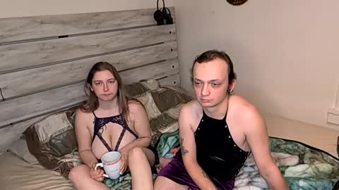 kinkyqueenandpet95 online show from 9, 2, 2025