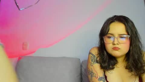 natasha and amber online show from 18, 5, 2026
