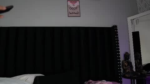 kinkywildmilf online show from 27, 6, 2026