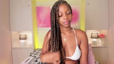 M A R A  online show from 12, 2, 2026