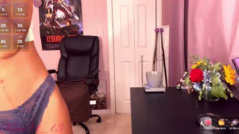 Snapshot of kira21_13 chatting on 19, 10, 2025 Kira21 13 online show from 19, 10, 2025