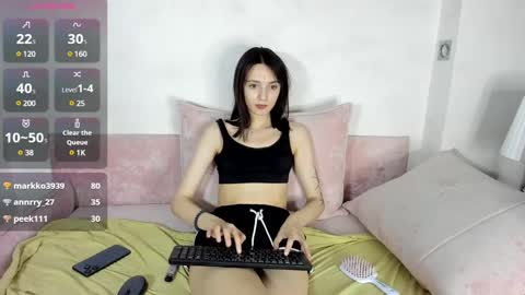 Snapshot of kira_kelly chatting on 14, 12, 2024 Kira GMT2 Mon 3-9 AM Tue 3-9 AM Wed 3-9 AM Sat 3-9 AM Sun 3-9 AM. online show from 14, 12, 2024