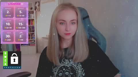 Snapshot of kira_love_sleep chatting on 17, 7, 2026 you know thumb up me please its important online show from 17, 7, 2026