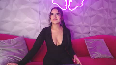 kira_moon_01 online show from 10, 10, 2025