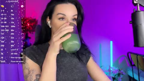 Snapshot of kira_sapphire chatting on 4, 11, 2025 Kira online show from 4, 11, 2025