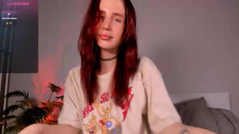 Snapshot of kira_sunrise chatting on 24, 10, 2025 Kira online show from 24, 10, 2025