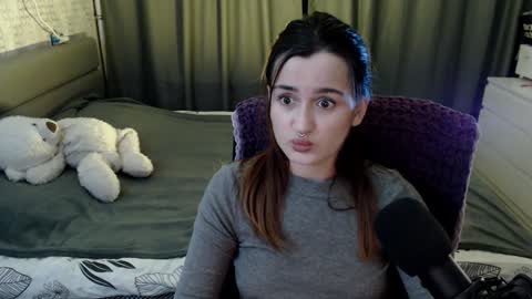 Snapshot of kira_yammy chatting on 19, 12, 2024 Kira  follow me  online show from 19, 12, 2024