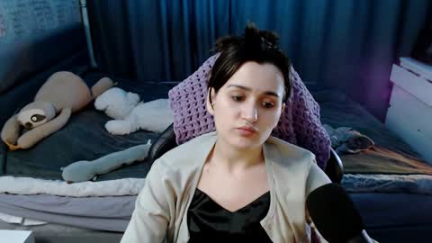 Snapshot of kira_yammy chatting on 2, 2, 2025 Kira  follow me  online show from 2, 2, 2025