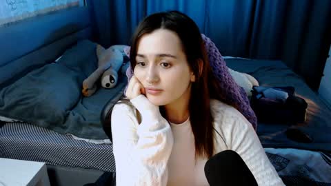 Snapshot of kira_yammy chatting on 6, 2, 2025 Kira  follow me  online show from 6, 2, 2025