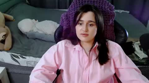 Snapshot of kira_yammy chatting on 14, 2, 2025 Kira  follow me  online show from 14, 2, 2025