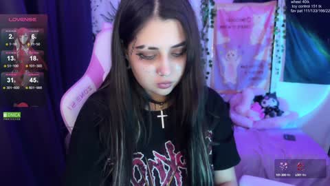 kira_yung online show from 5, 1, 2025