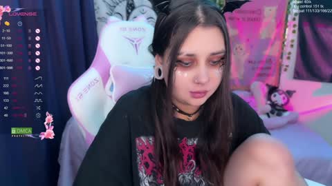kira_yung online show from 18, 1, 2025