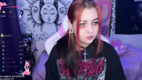 kira_yung online show from 26, 2, 2025