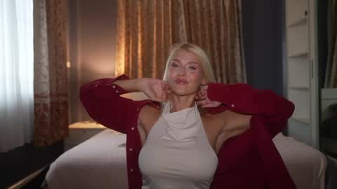 kira bloom online show from 20, 5, 2026