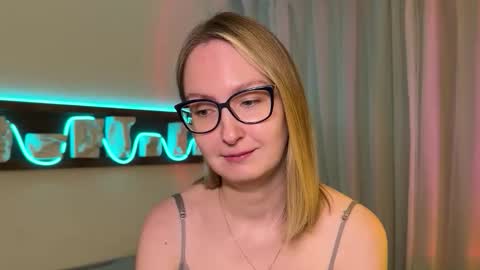 Snapshot of kirafatex chatting on 13, 9, 2025 KiraFatex online show from 13, 9, 2025