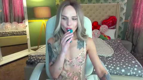 kiragrayyy online show from 11, 2, 2025