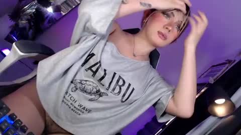 Its your girl KIRA online show from 25, 6, 2026