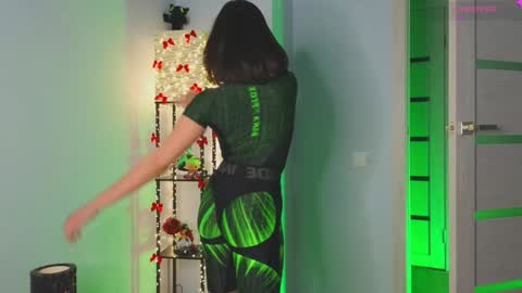 Kiara online show from 1, 1, 2025