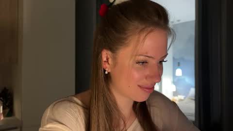 Snapshot of kiramystery chatting on 11, 3, 2026 Kira online show from 11, 3, 2026