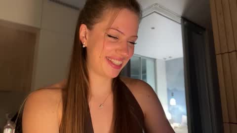 Snapshot of kiramystery chatting on 12, 3, 2026 Kira online show from 12, 3, 2026