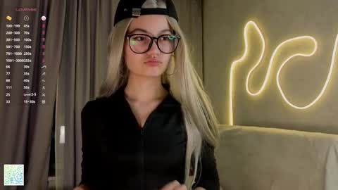 Snapshot of kirbycallaro chatting on 28, 2, 2026 Miko online show from 28, 2, 2026