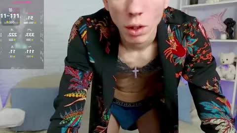 Snapshot of kireev_ chatting on 13, 1, 2025 online show from 13, 1, 2025