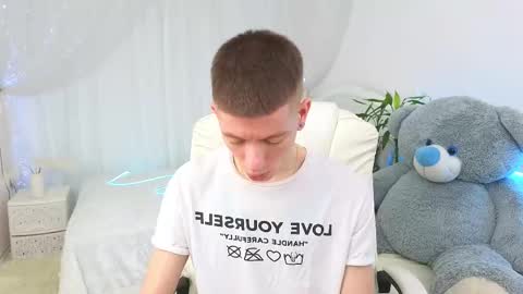 Snapshot of kireev_ chatting on 11, 3, 2025 online show from 11, 3, 2025